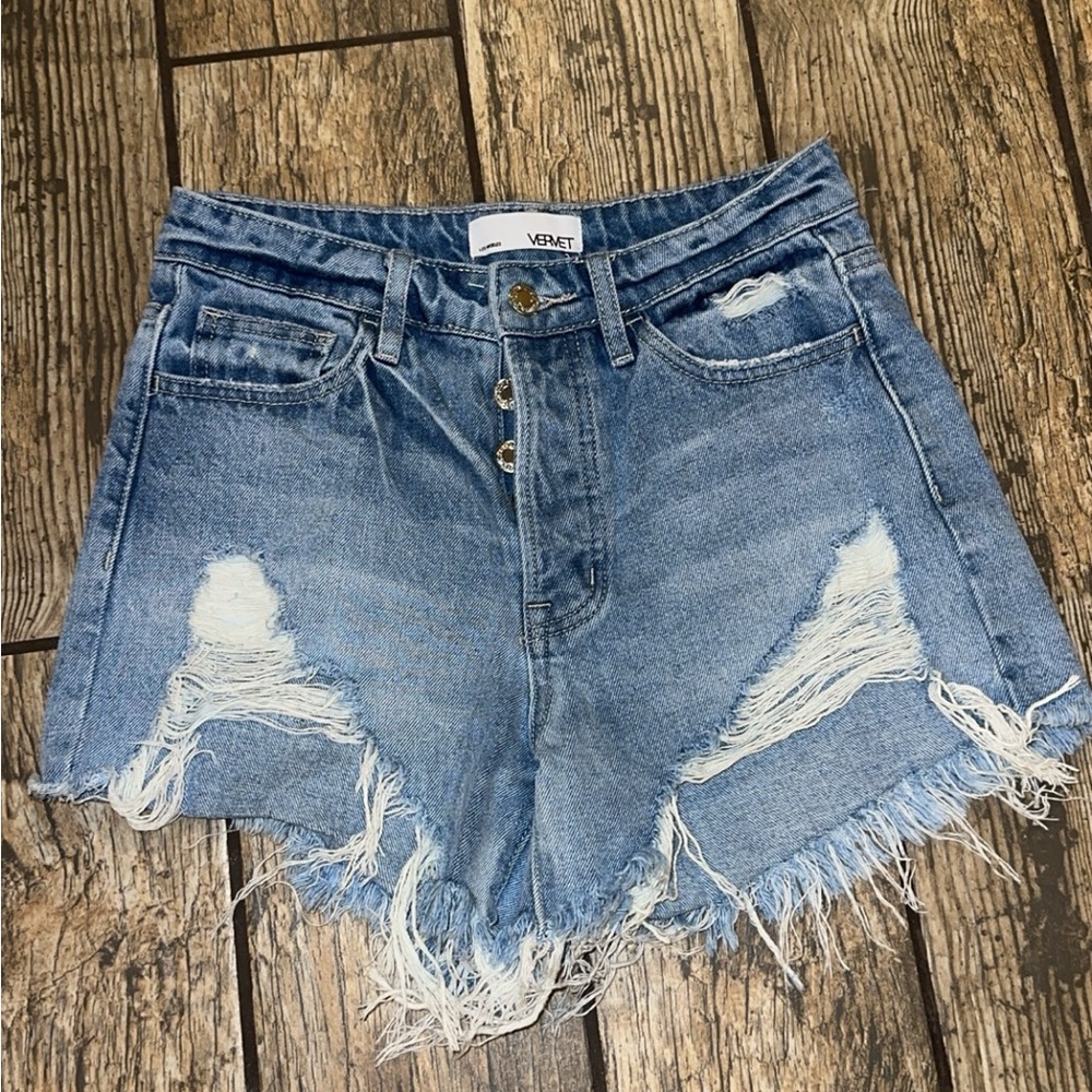Vervet denim distressed shorts SMALL
